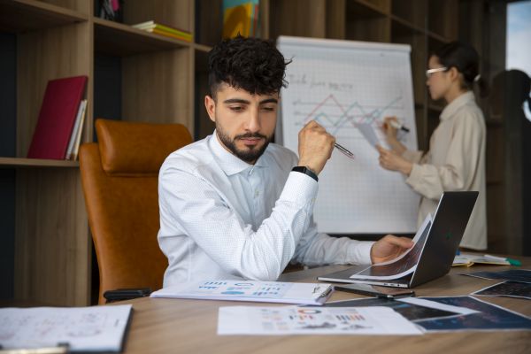 Adatelemző karrier 2026-ban: a sz&aacute;mok &eacute;rtelmez&eacute;se j&oacute;l tejel!