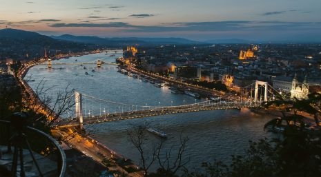 Budapestre költözni a jobb élet reményében? Te is megpróbálhatod!