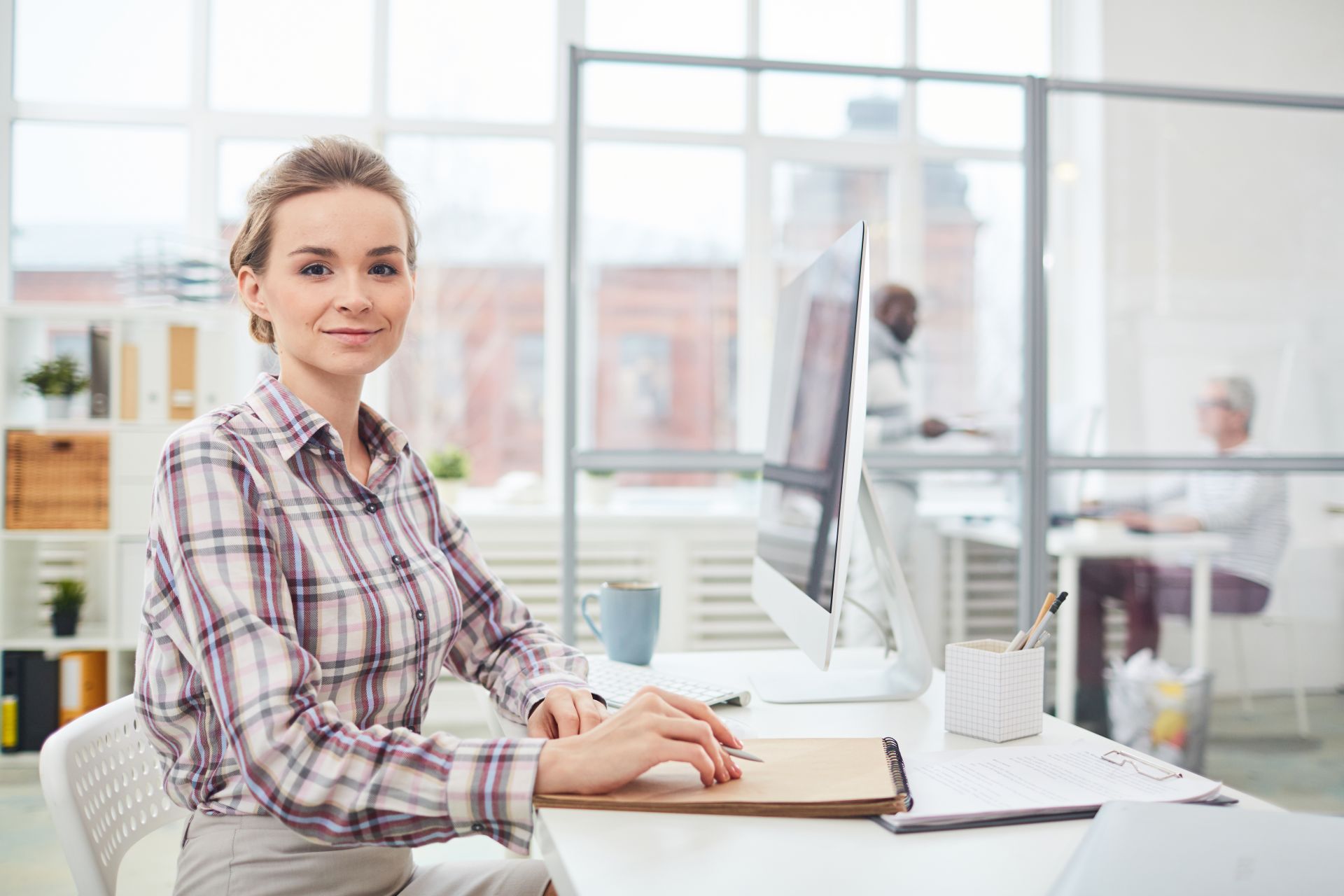 &Iacute;gy alakult a regisztr&aacute;lt &aacute;ll&aacute;skeresők &aacute;tlagos sz&aacute;ma Szeksz&aacute;rdon 2015 &eacute;s 2025 k&ouml;z&ouml;tt